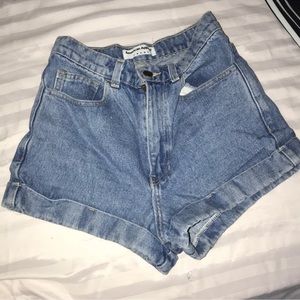 American apparel blue jean shorts 😍
